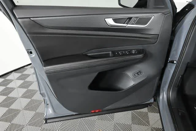 New 2026 Pure Gray Volkswagen 2.0T SEL image 35
