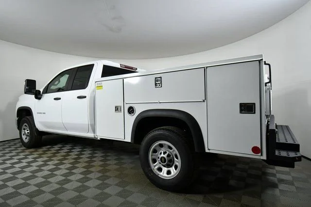 New 2026 Summit White Chevrolet WT image 14