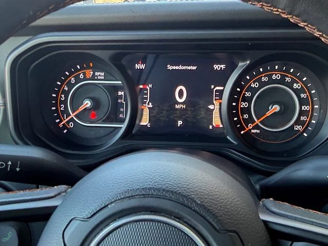 Used 2024 White Jeep Mojave image 25