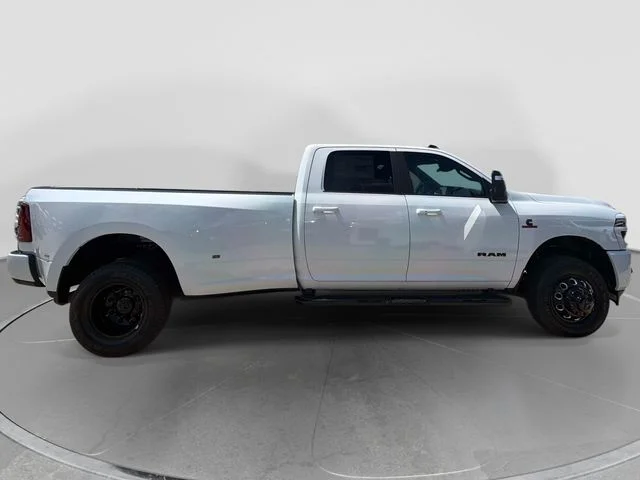 New 2026 Bright White Clear-Coat Exterior Paint RAM Laramie image 2