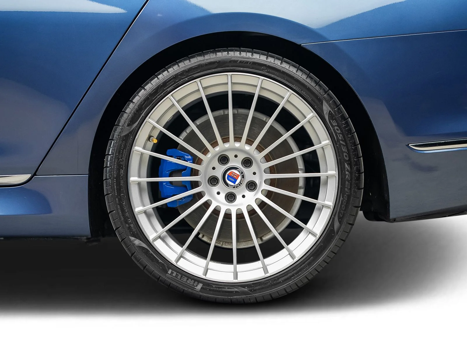 Used 2018 Blue BMW ALPINA B7 xDrive image 29