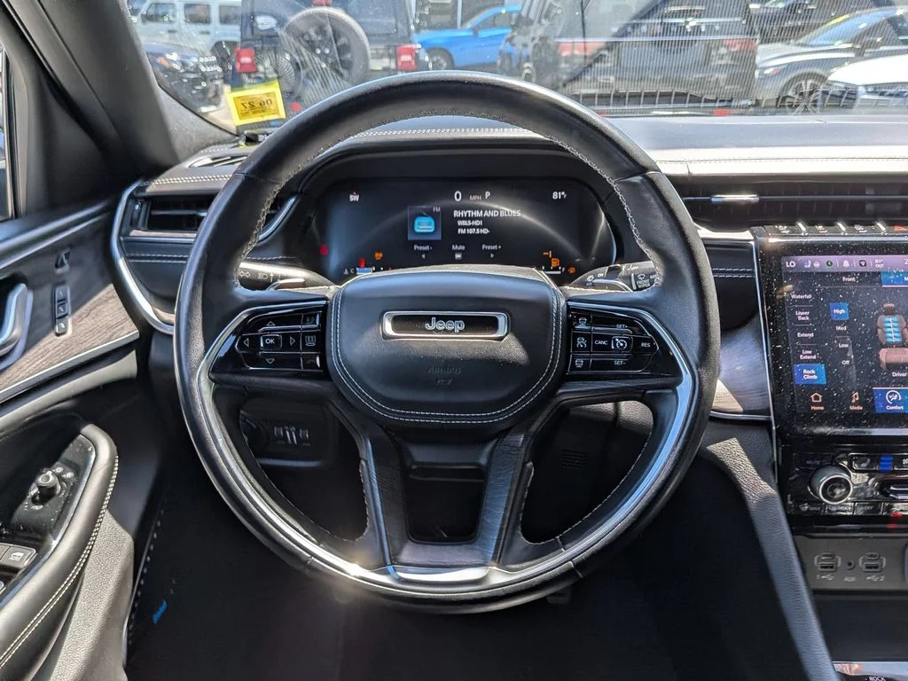 Used 2022 White Jeep Overland image 16