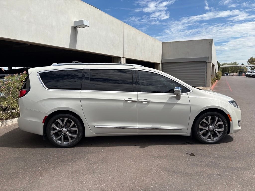 Used 2017 White Chrysler Limited image 4