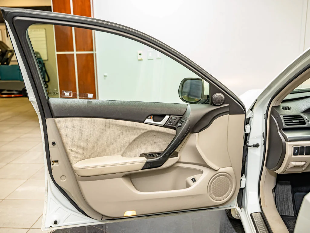 Used 2012 Bellanova White Pearl Acura 5dr Sport Wgn I4 Auto Tech Pkg image 26