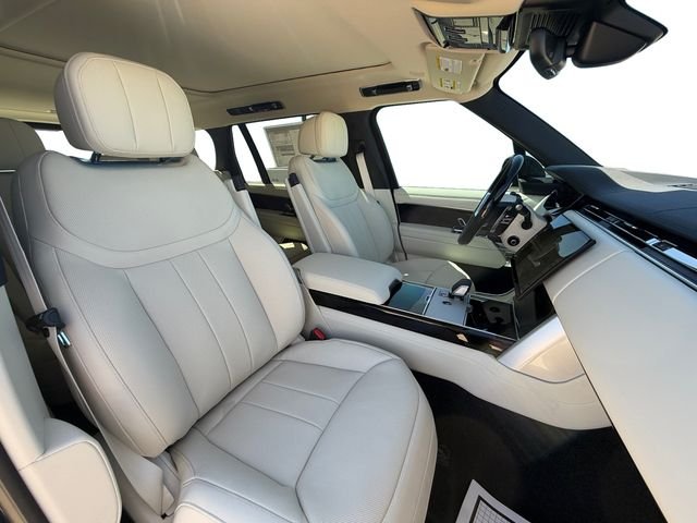 New 2026 Santorini Black Land Rover SE image 16