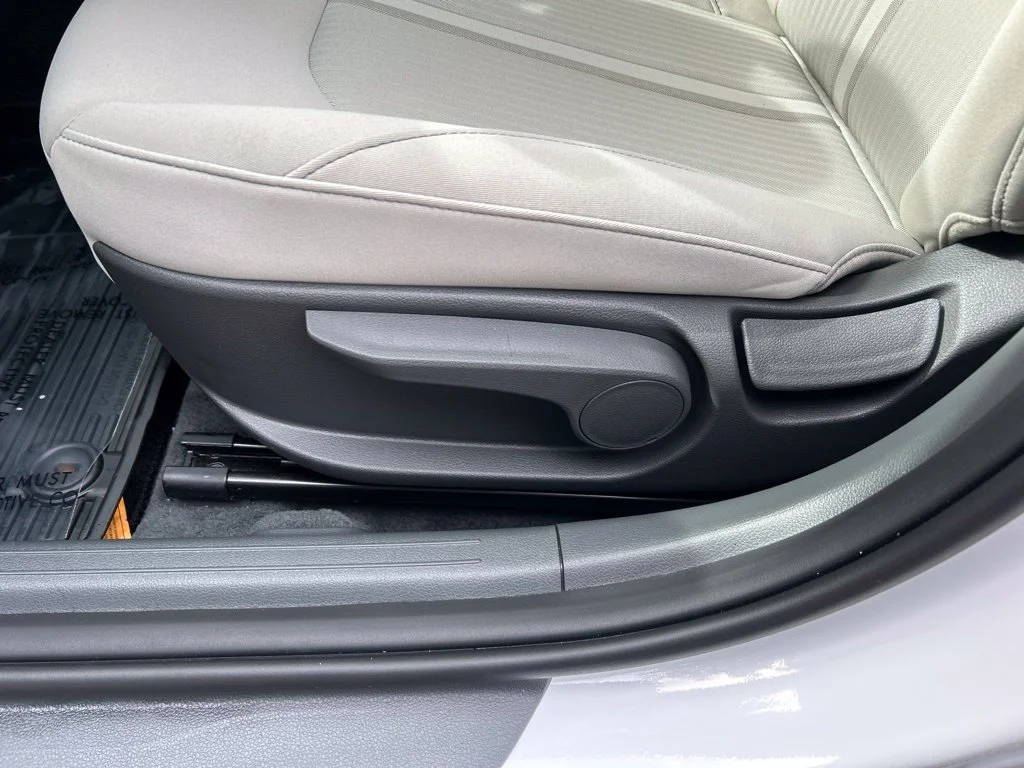 Certified Used 2026 White Hyundai SE image 16