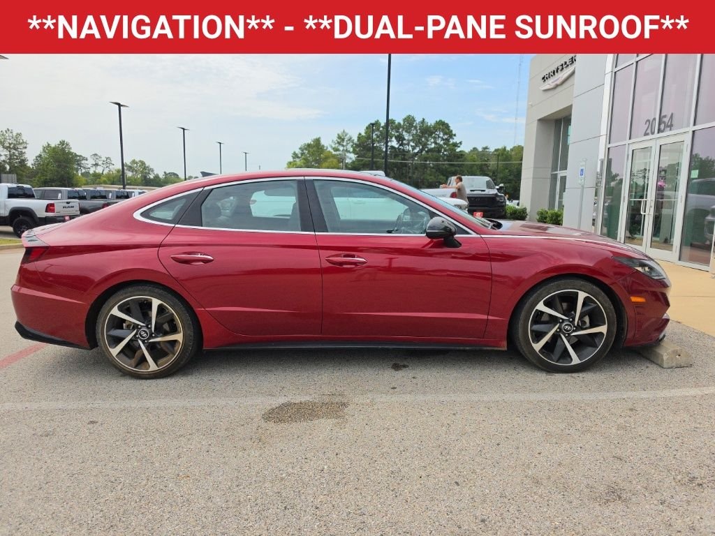 Used 2023 Red Hyundai SEL Plus image 2