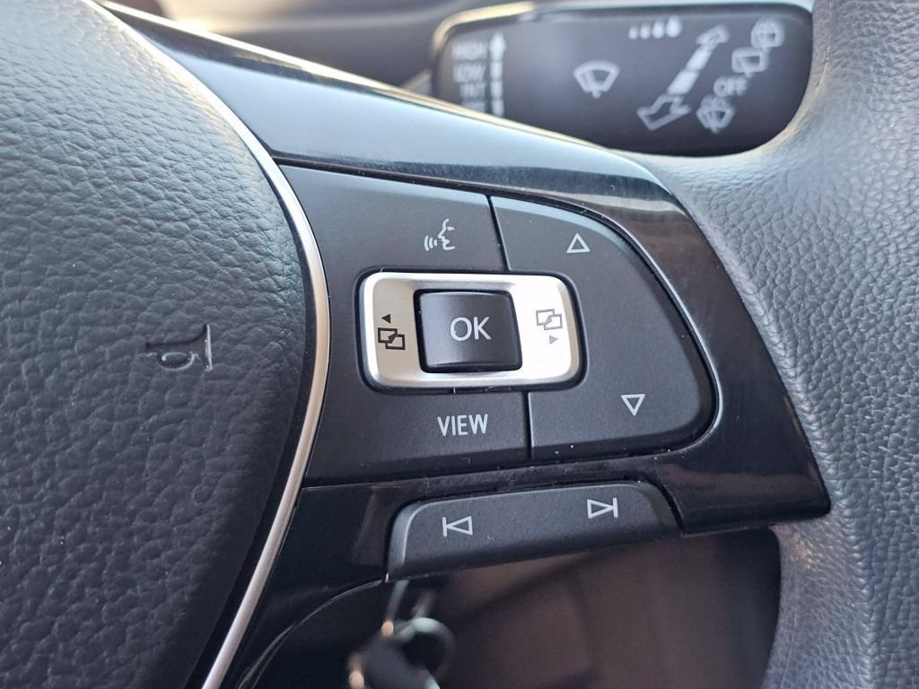 Used 2019 Platinum Gray Metallic Volkswagen S image 17