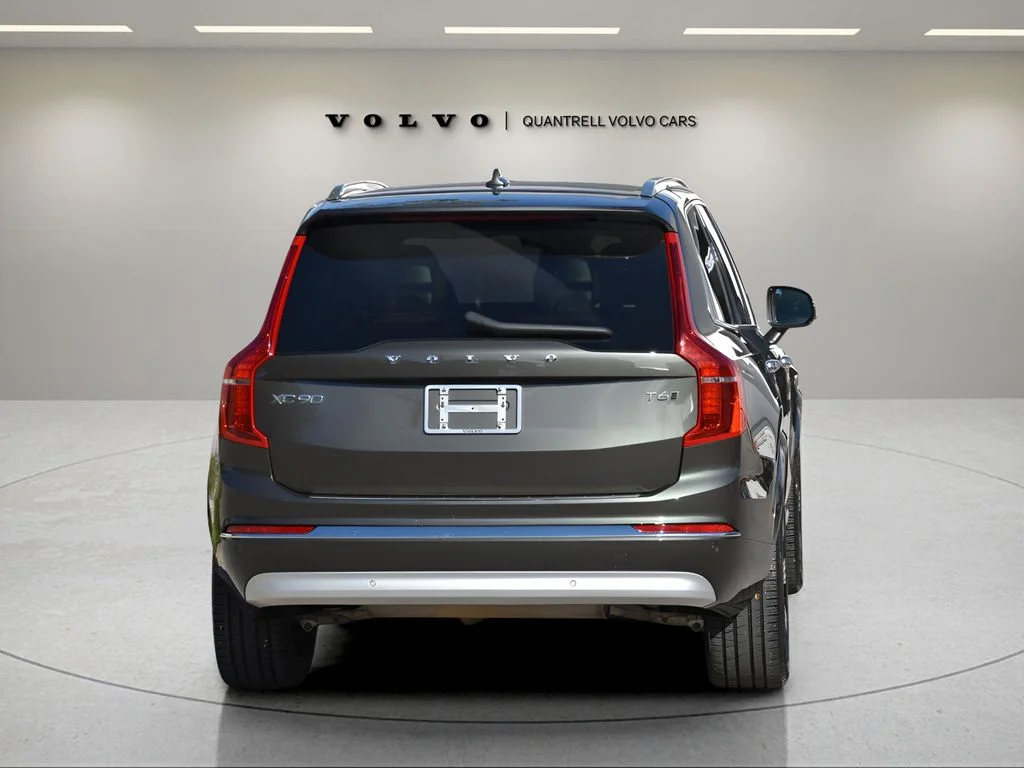 Used 2022 Pine Grey Metallic Volvo Inscription image 5