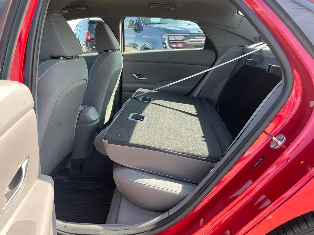Used 2023 Calypso Red Hyundai SEL image 41