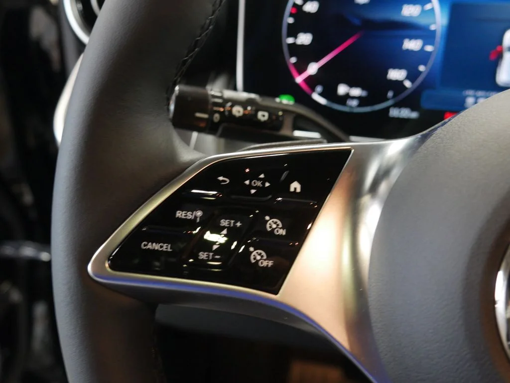 Used 2026 Black Mercedes-Benz GLC 300 image 32