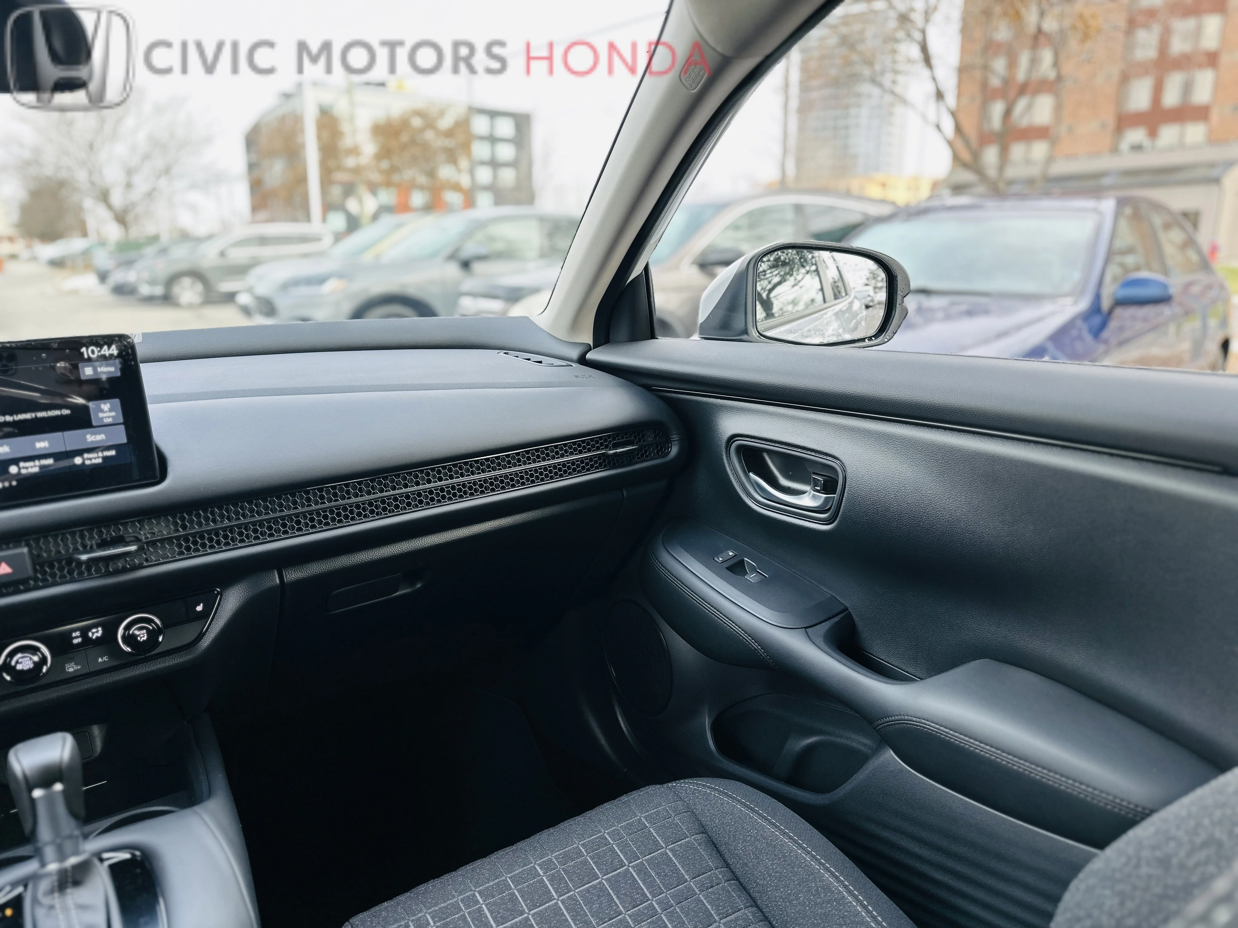 New 2027 SOLAR REFLECTION SILVER METALLIC Honda LX image 25
