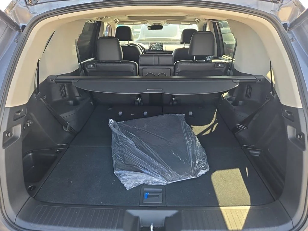 Certified Used 2025 Gray Honda Touring image 10