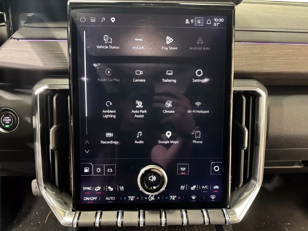 2027 GMC Acadia Denali - Photo 15
