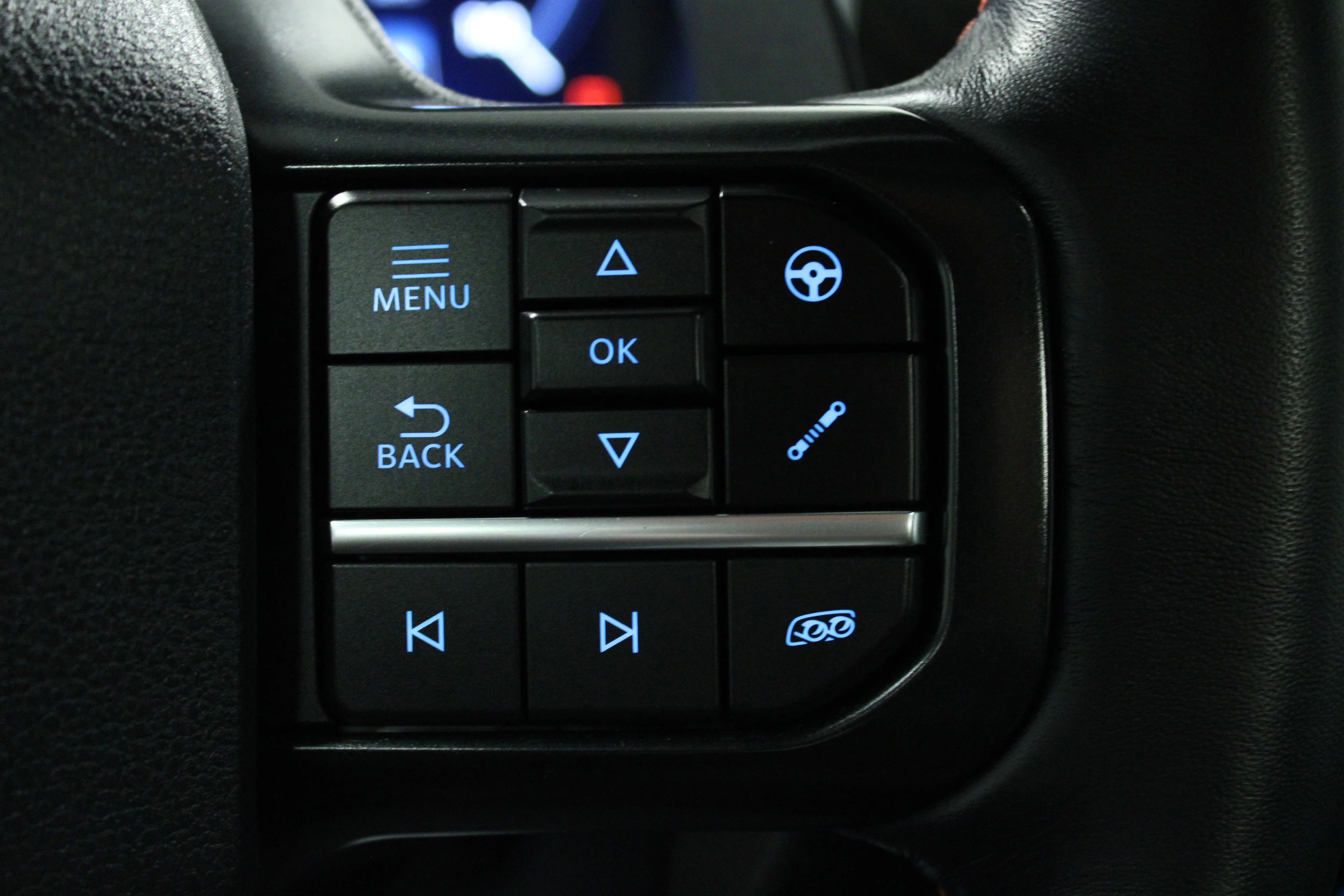 Used 2023 Azure Gray Metallic Ford Raptor image 22