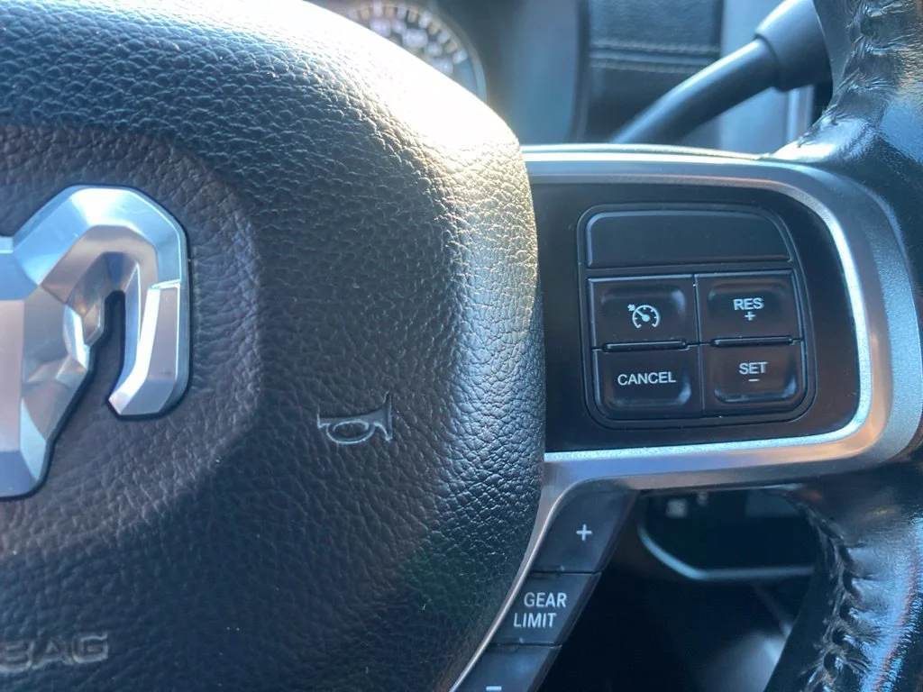 Used 2022  Ram Laramie image 22