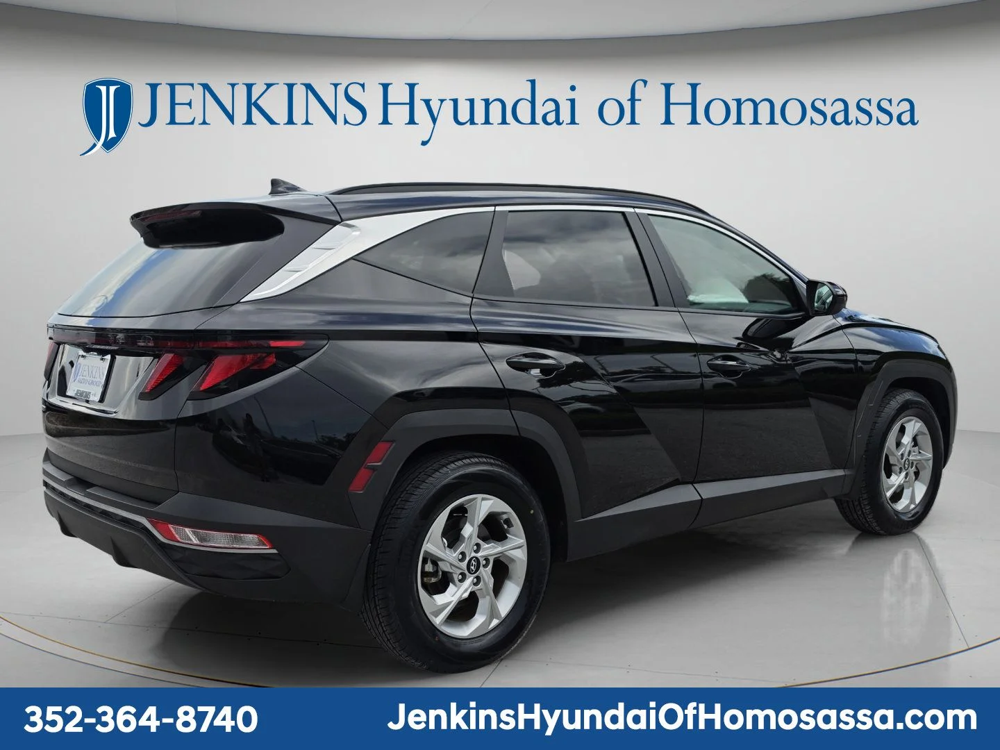 Used 2024 Black Hyundai SEL image 3
