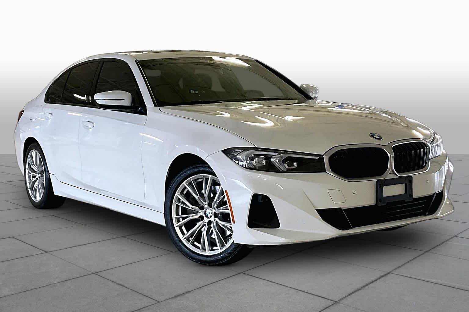Used 2023 Alpine White BMW 330i image 2