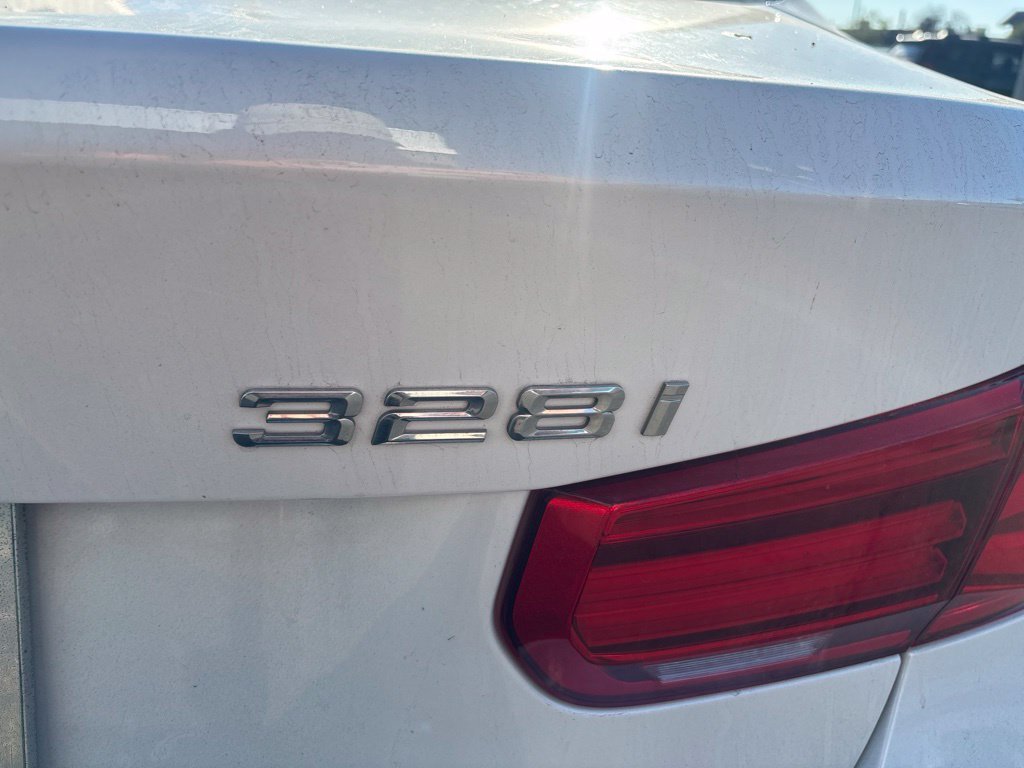 Used 2016 White Metallic BMW 328i image 6