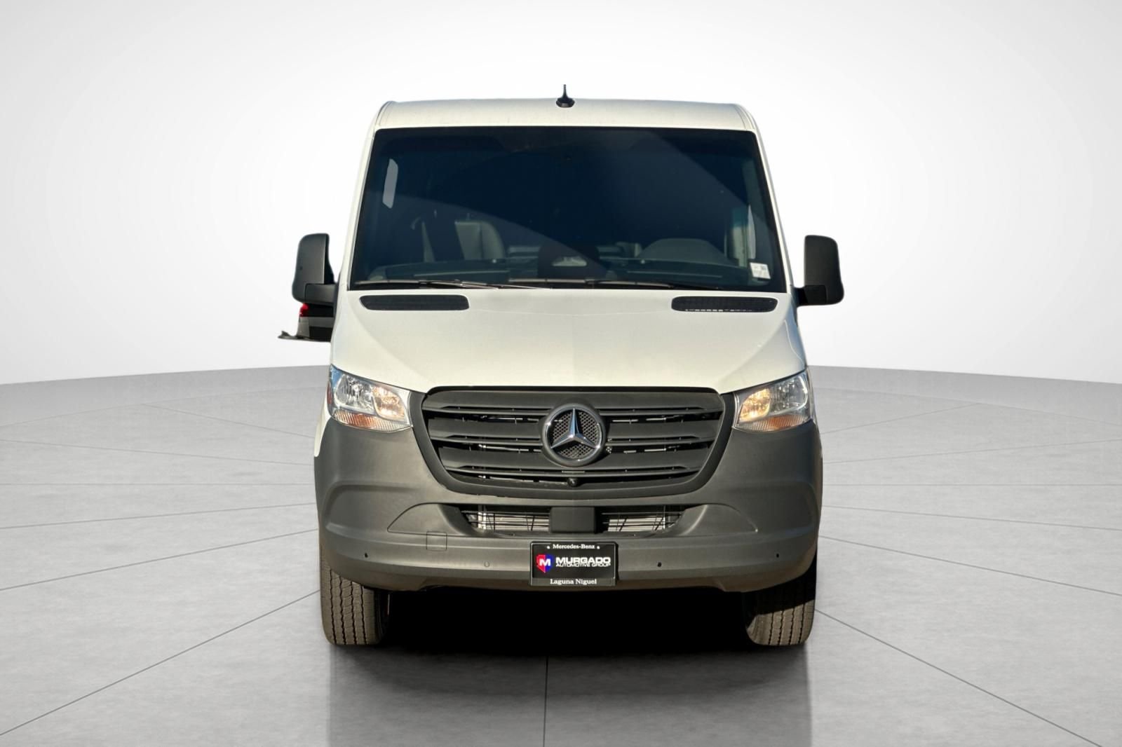 New 2026 Arctic+White Mercedes-Benz Cargo 144 WB image 5