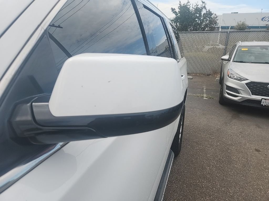 Used 2017 White GMC SLT image 7