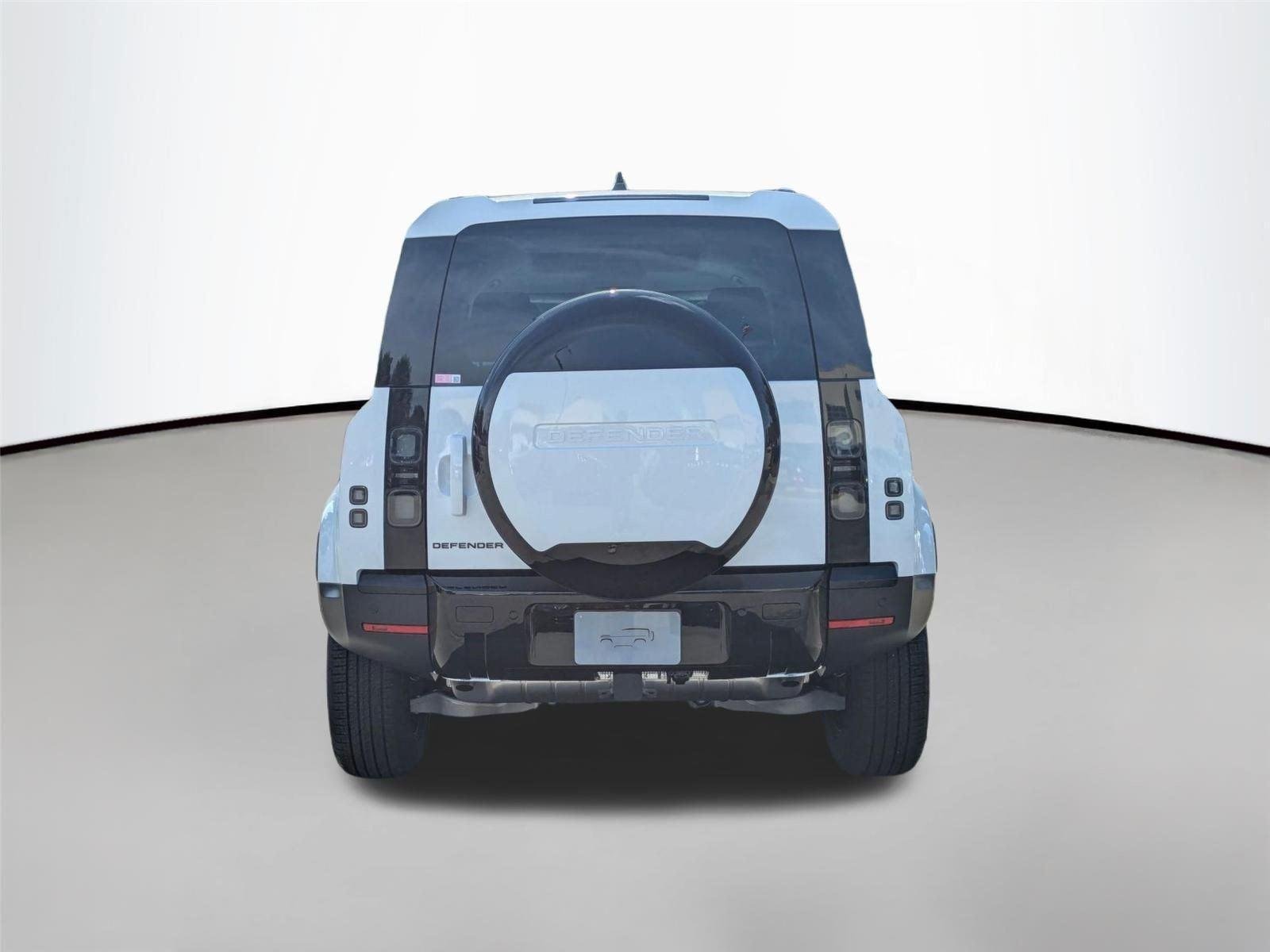 New 2026 Fuji White Land Rover S image 6