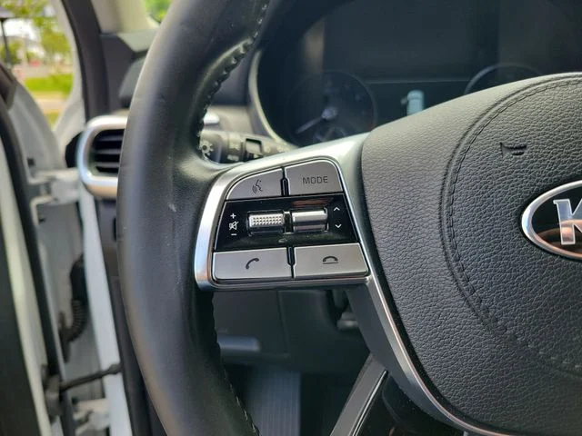 Used 2021 White Kia SX image 18