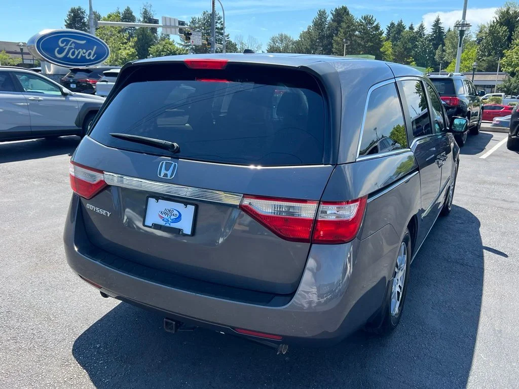 Used 2013 Polished Metal Metallic Honda EX-L image 6