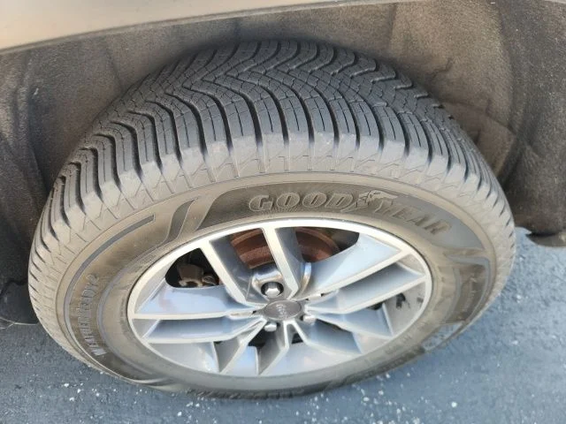 Used 2019 Bright White Clearcoat Jeep Limited image 8