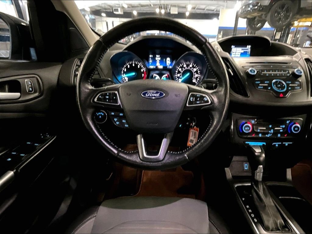 Used 2018 Silver Ford SE image 18