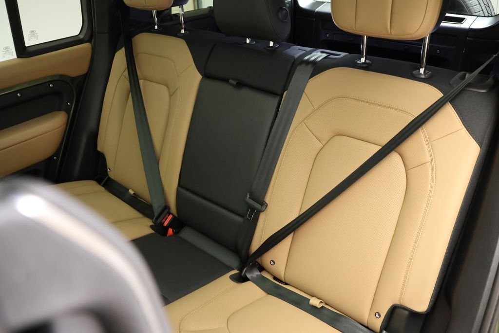 New 2026 Woolstone Green Land Rover X image 35