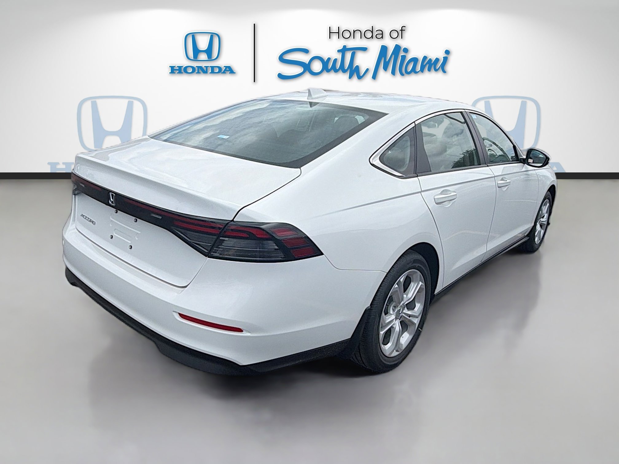 New 2026 Platinum White Pearl Honda LX image 7
