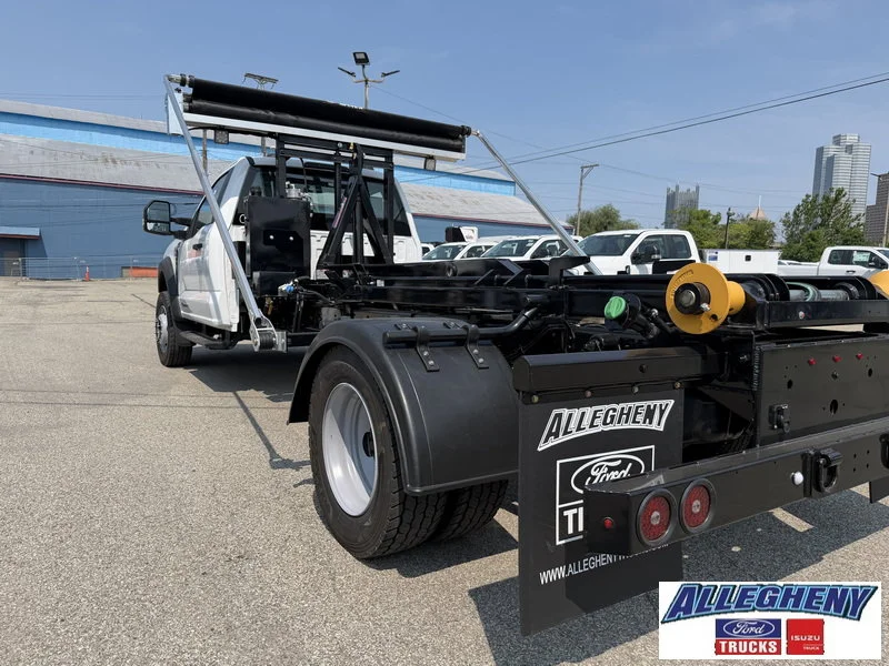New 2026 Oxford White Ford XL image 8