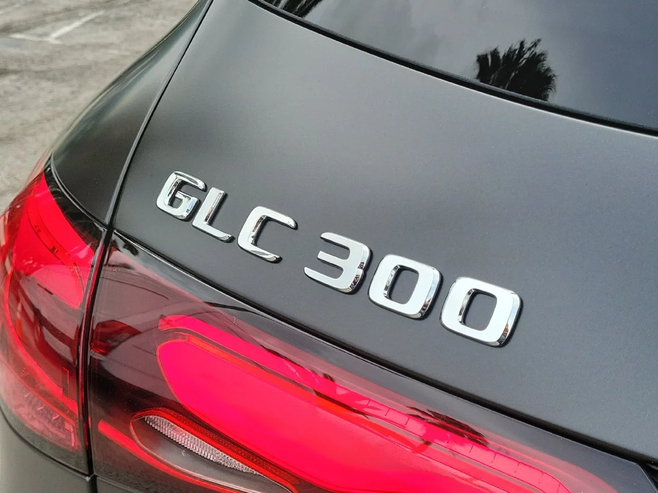 New 2027 MANUFAKTUR exclusive graphite grey magno Mercedes-Benz GLC 300 image 7