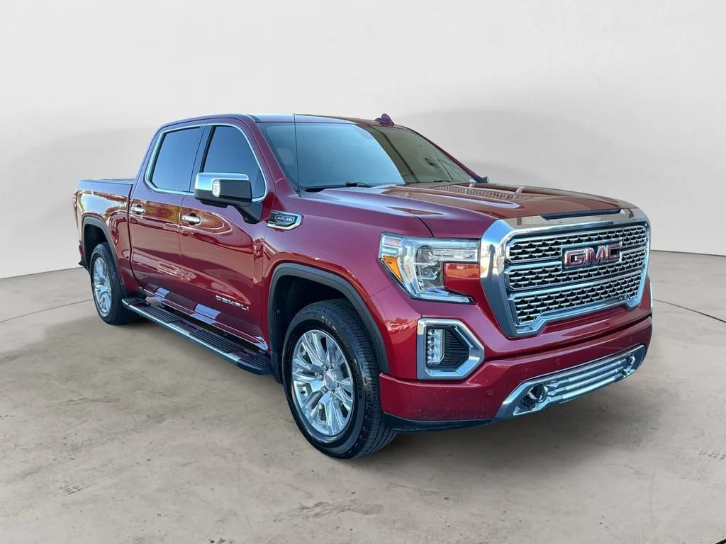 Used 2019 RED QUARTZ TINTCOAT GMC Denali image 3