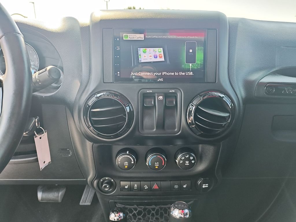 Used 2017 Blue Jeep Sahara image 20