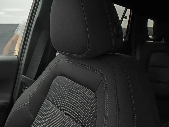 New 2027 Lakeshore Blue Metallic Chevrolet LT image 39