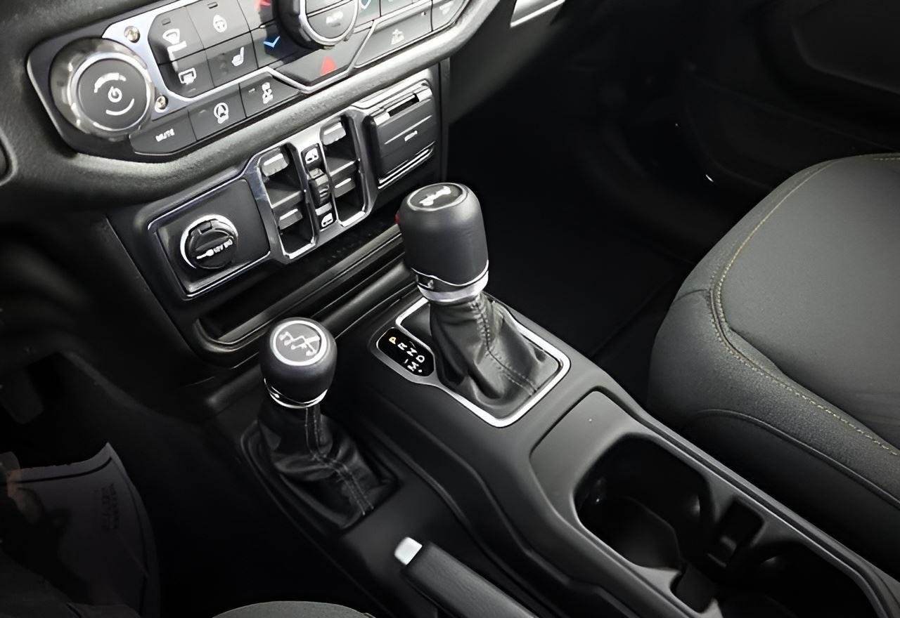 New 2026 Black Clear-Coat Exterior Paint Jeep Sport S image 14