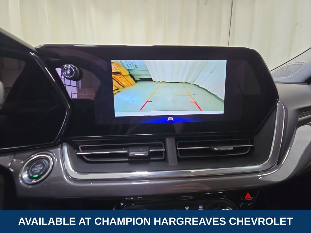 Used 2025 Summit White Chevrolet ACTIV image 19