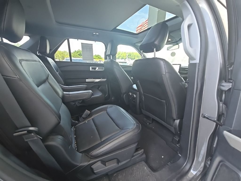 Used 2021 Gray Ford Limited image 13