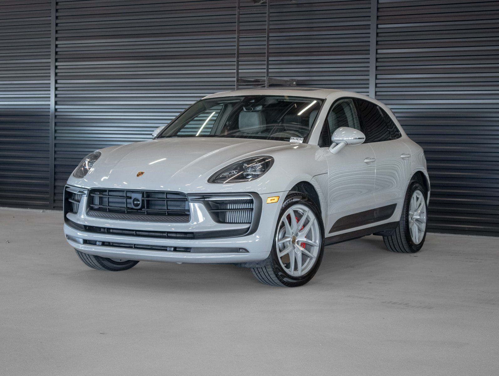2022 Porsche Macan S