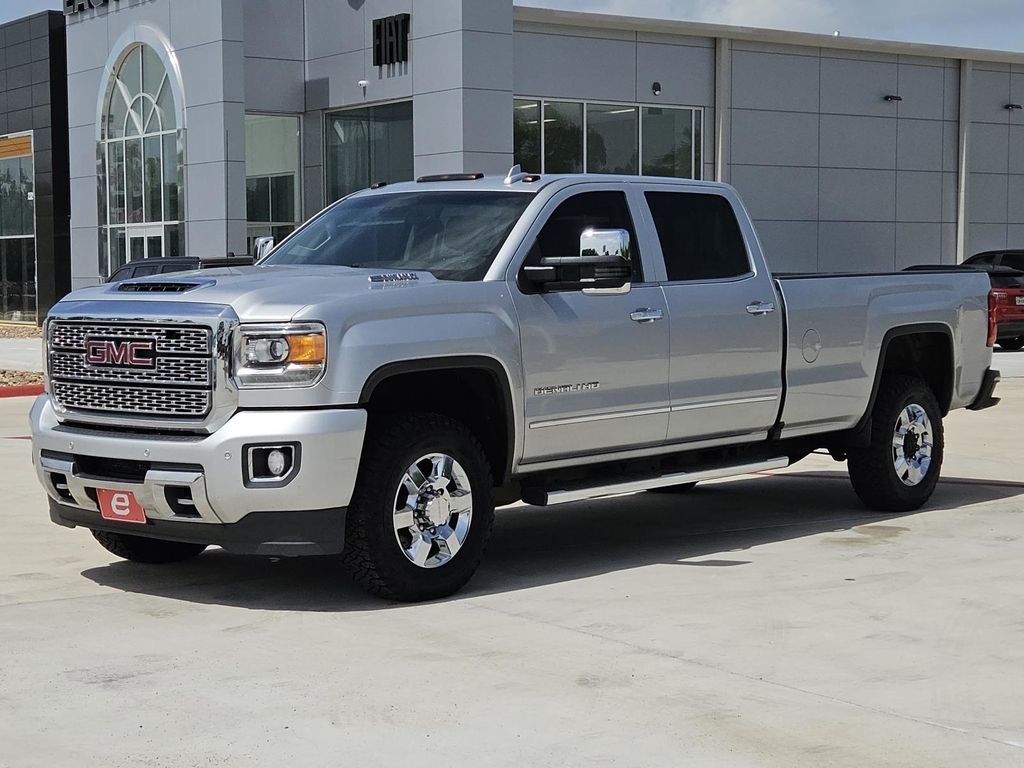 Used 2018 Silver GMC Denali image 3