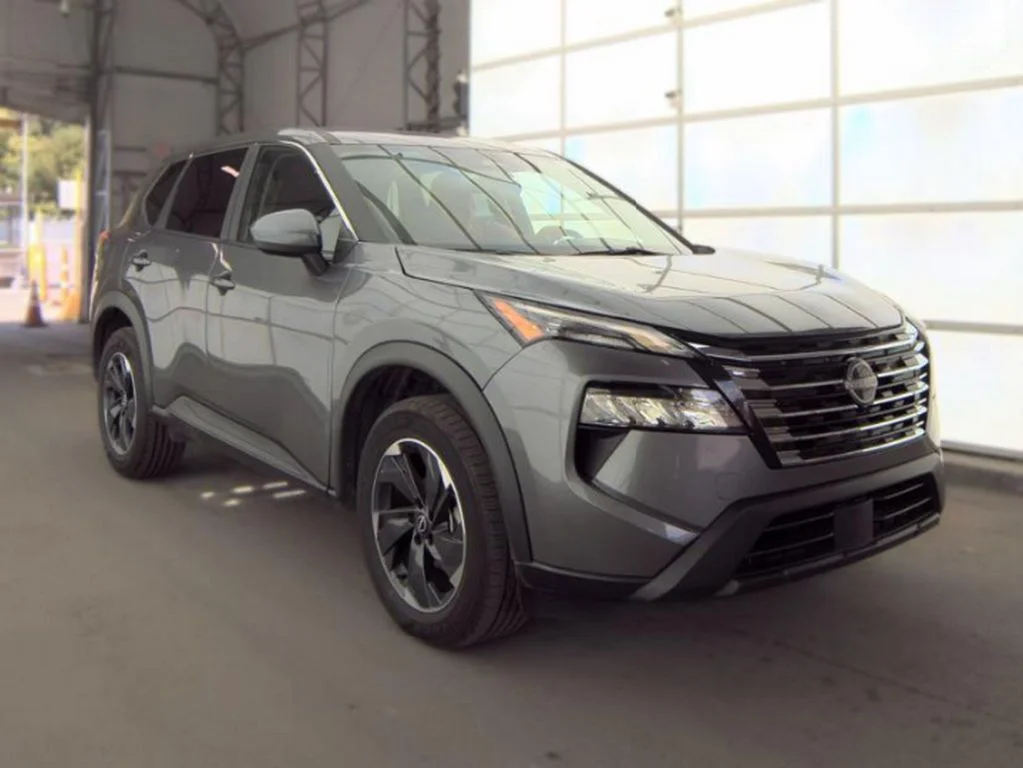 Used 2024 Gun Metallic Nissan SV image 4