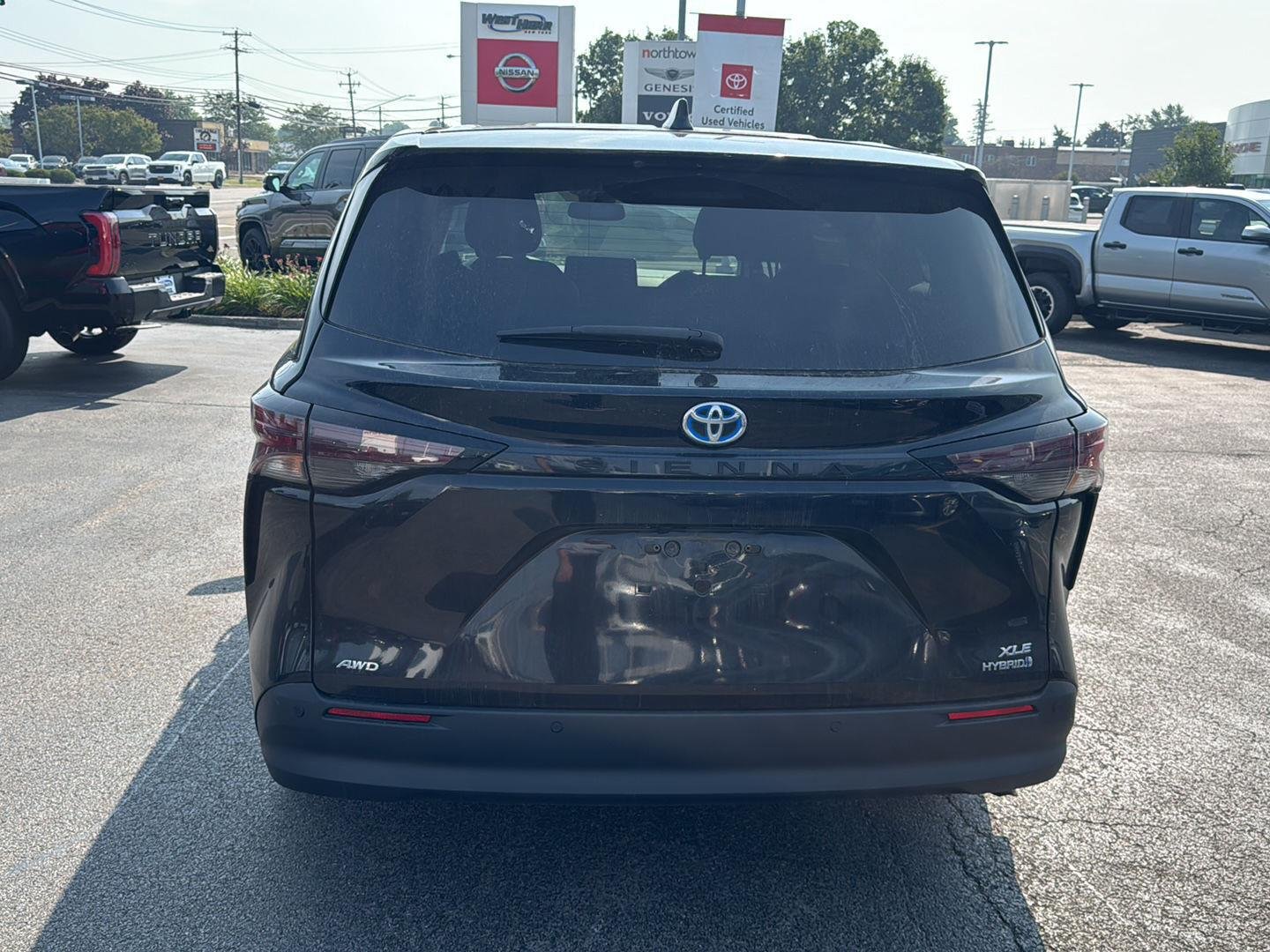 Used 2023 Midnight Black Metallic Toyota XLE image 5
