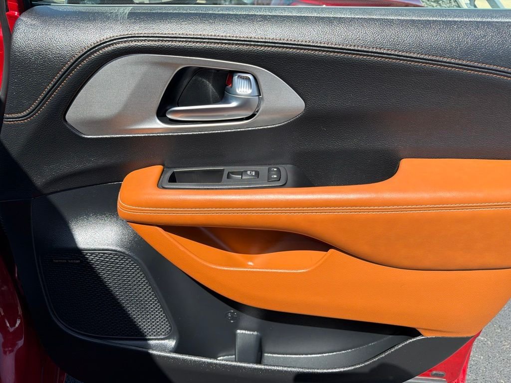 Used 2025 Red Chrysler Pinnacle image 16