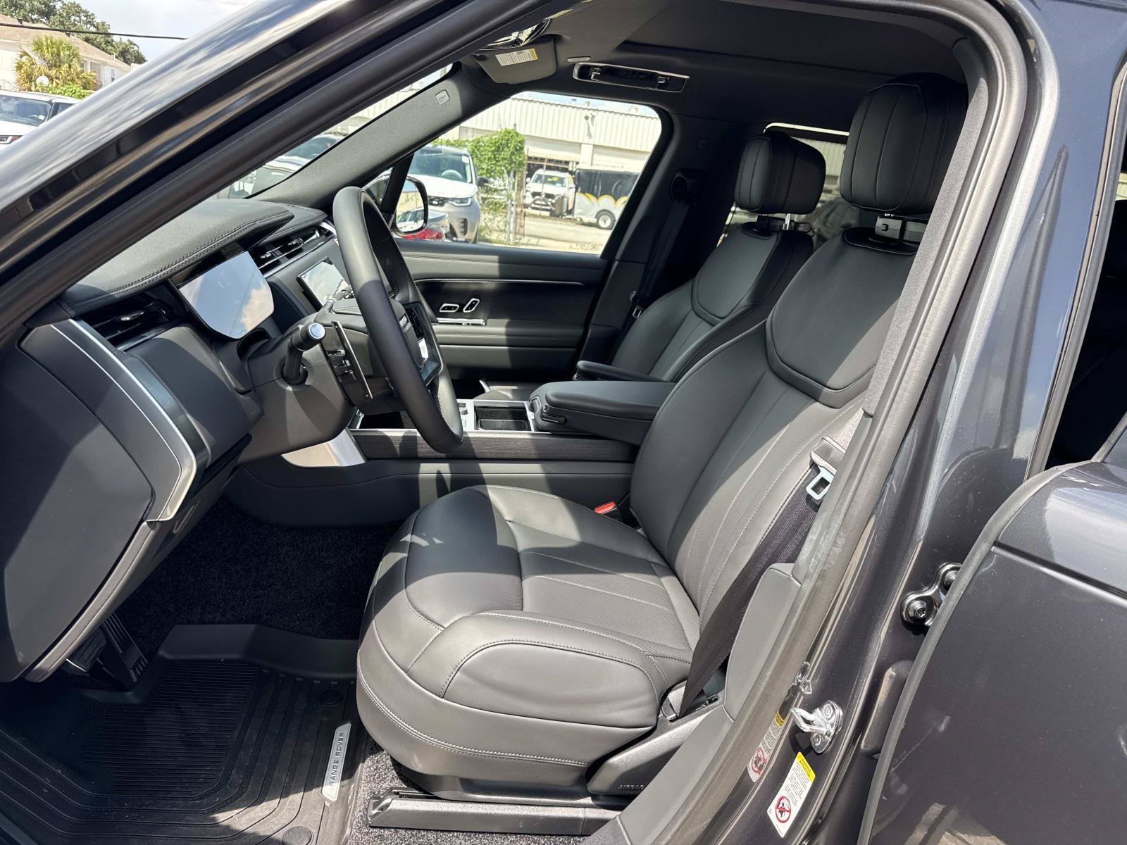 New 2027 Carpathian Grey Land Rover SE image 10