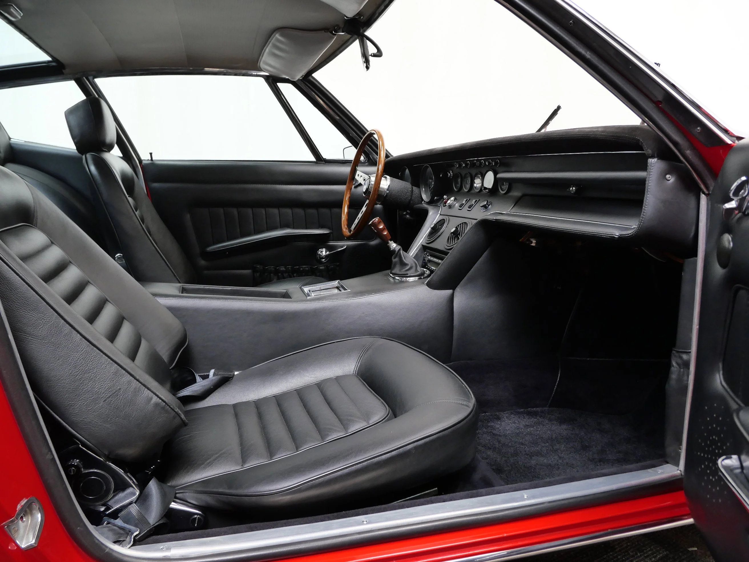 Used 1969 Red Maserati Base image 14
