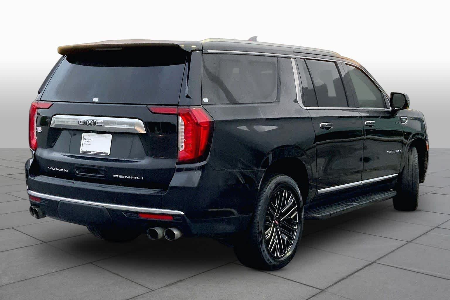 Used 2021 Onyx Black GMC Denali image 13