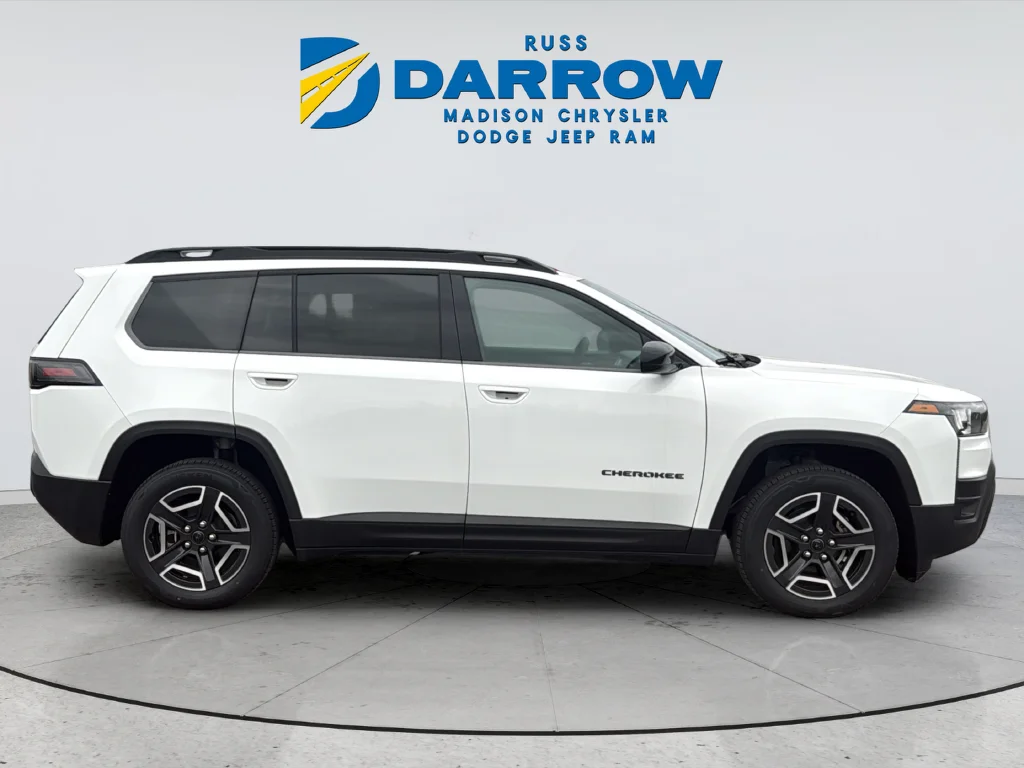 New 2026 Bright White Clear-Coat Exterior Paint Jeep Laredo image 6