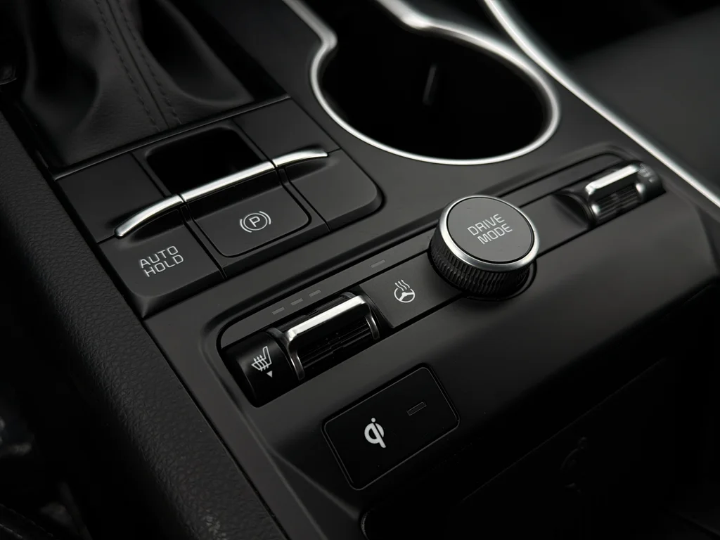 Used 2023 Ebony Black Kia GT-Line image 31